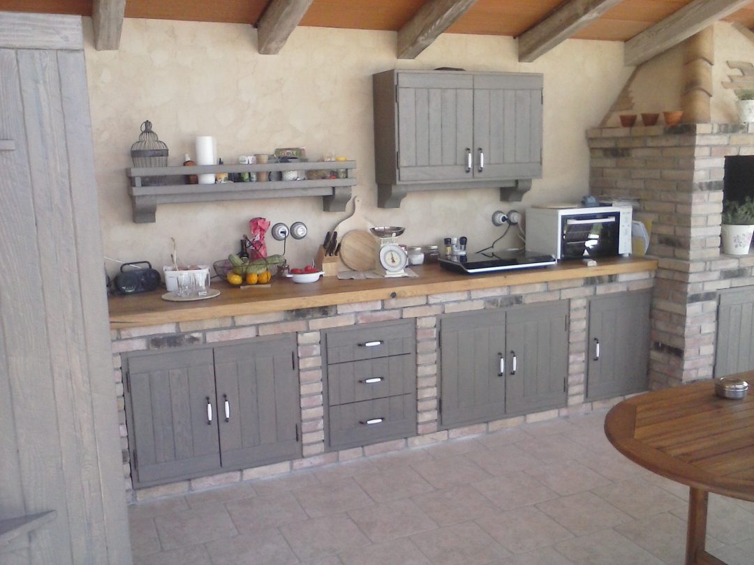 Rustikalna kuhinja v Šepuljah